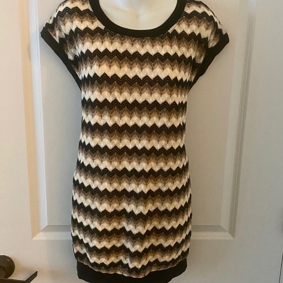 Absolutely ☀️ Trina Turk Dress - Picture 1 of 4